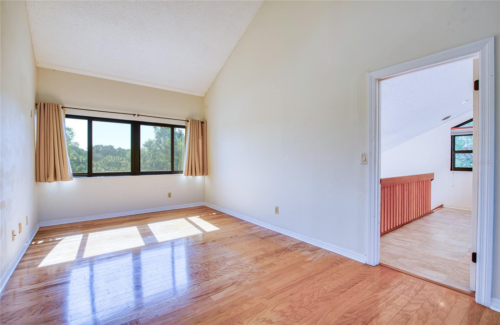 PELICAN CREEK VILLAGE CONDO - Residential