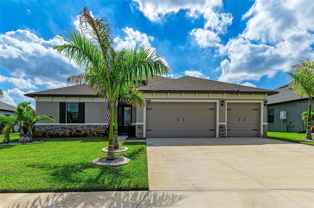 Photo of 12627 Wheatgrass Court, Parrish, FL 34219 (MLS # A4669582)