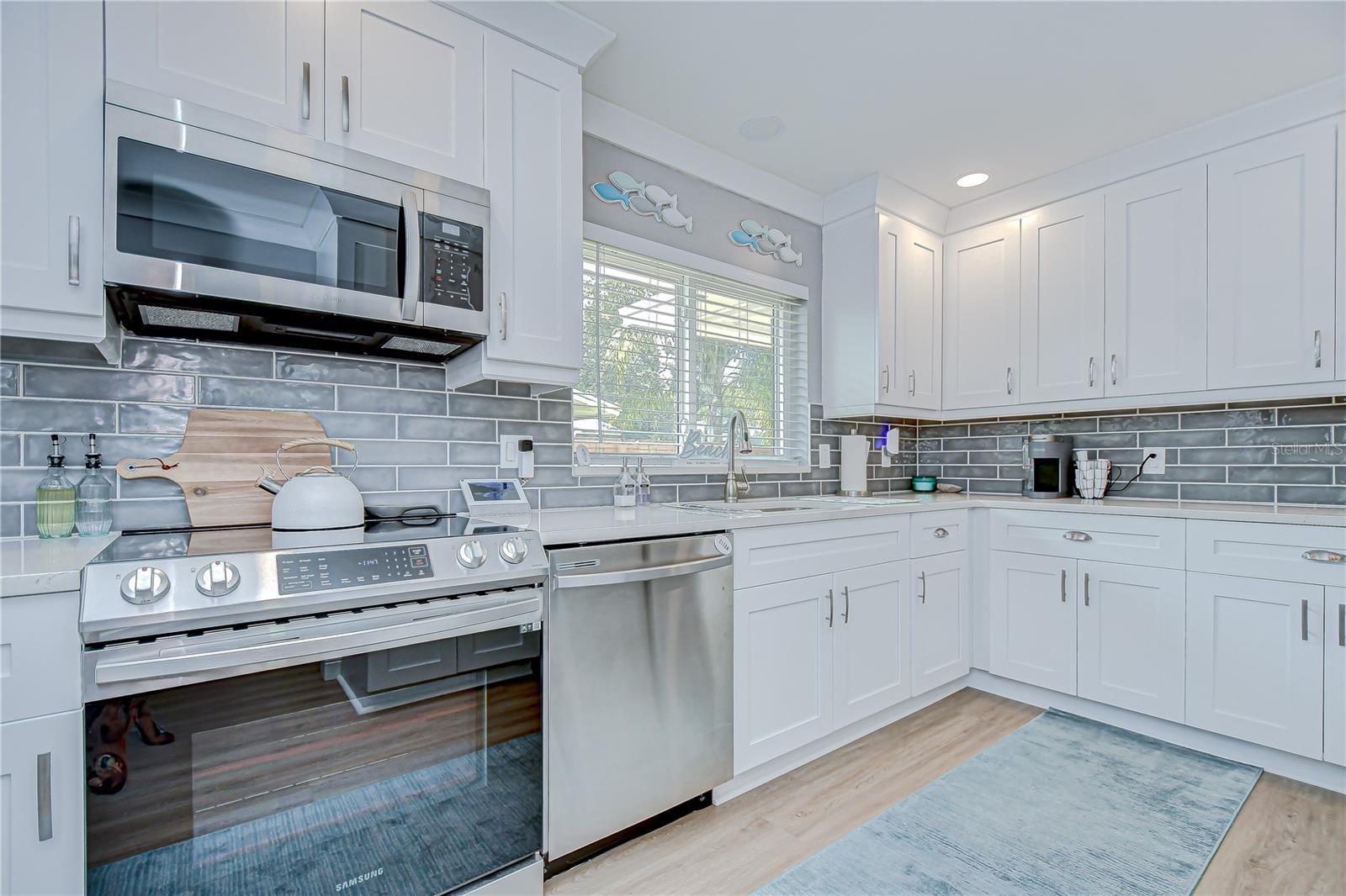 PASADENA ESTATES - Residential