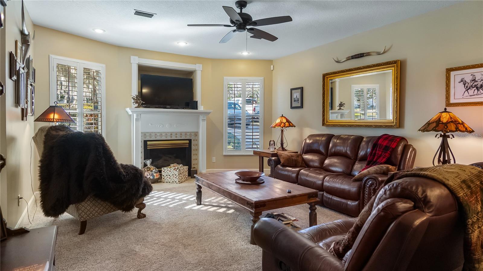 CLERMONT SUNNYSIDE UNIT - Residential