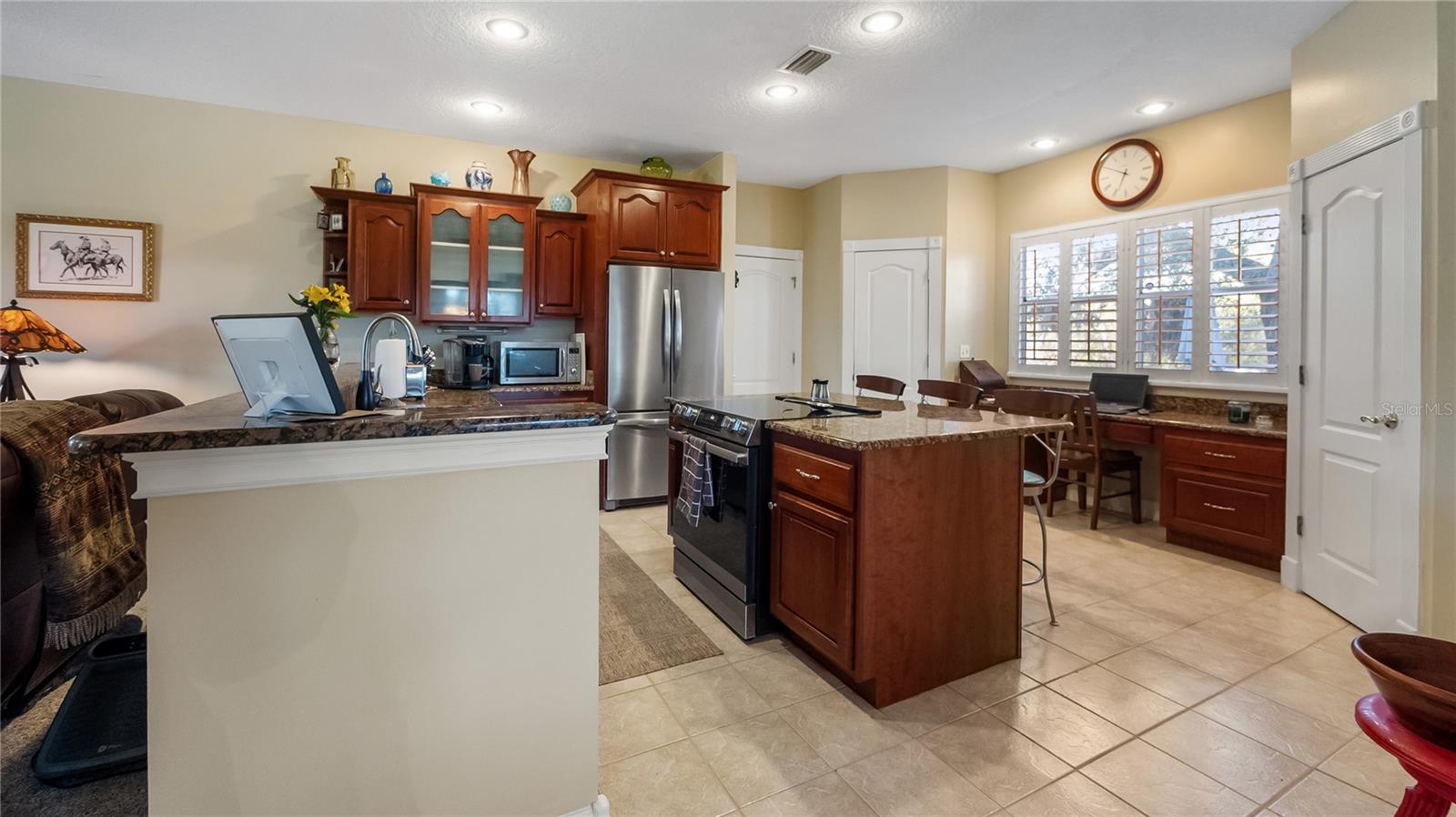 CLERMONT SUNNYSIDE UNIT - Residential