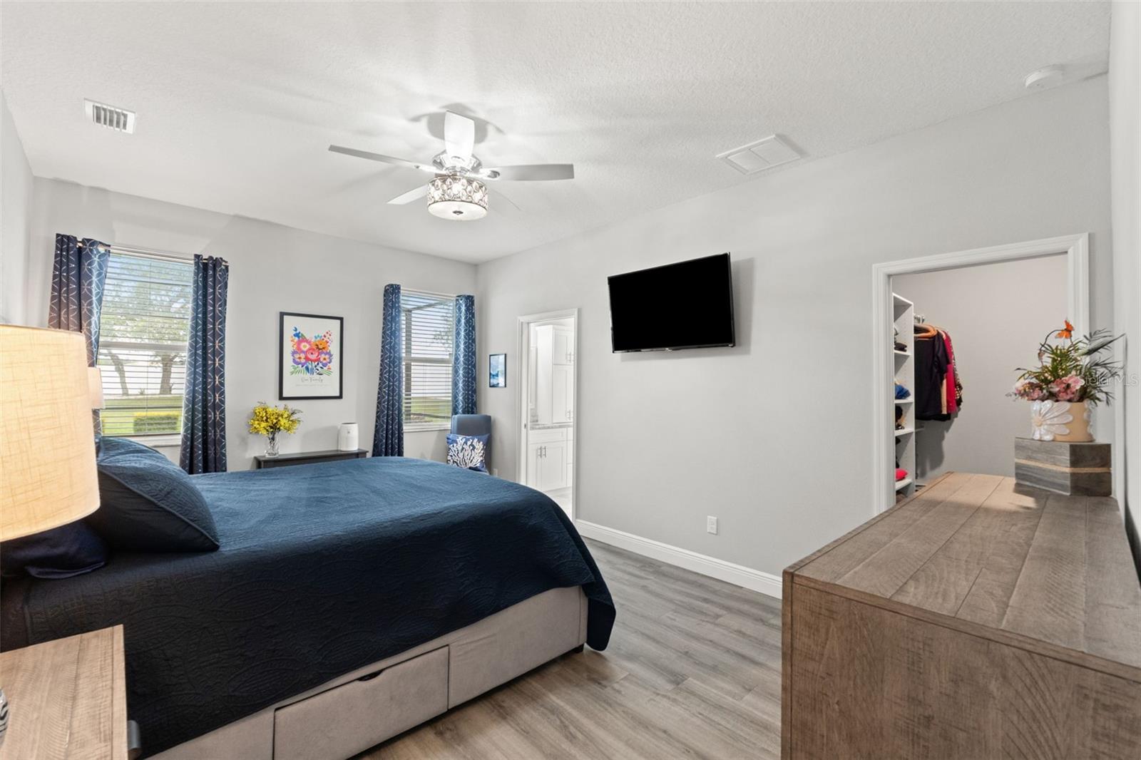 ROYAL HIGHLANDS - Residential