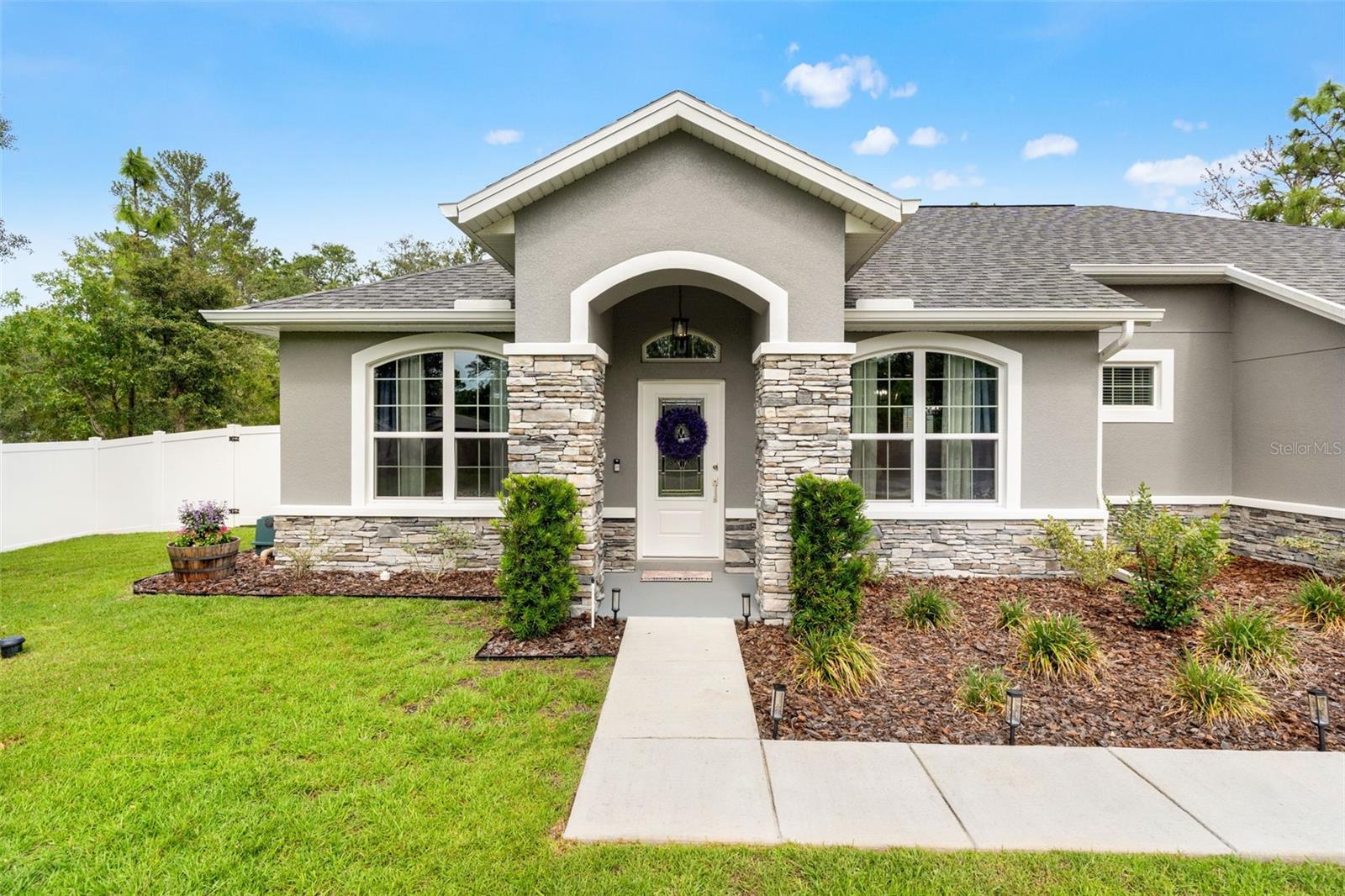 ROYAL HIGHLANDS - Residential