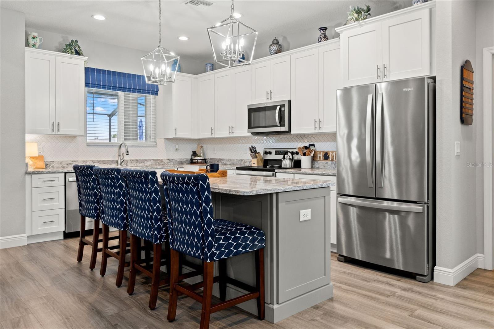 ROYAL HIGHLANDS - Residential