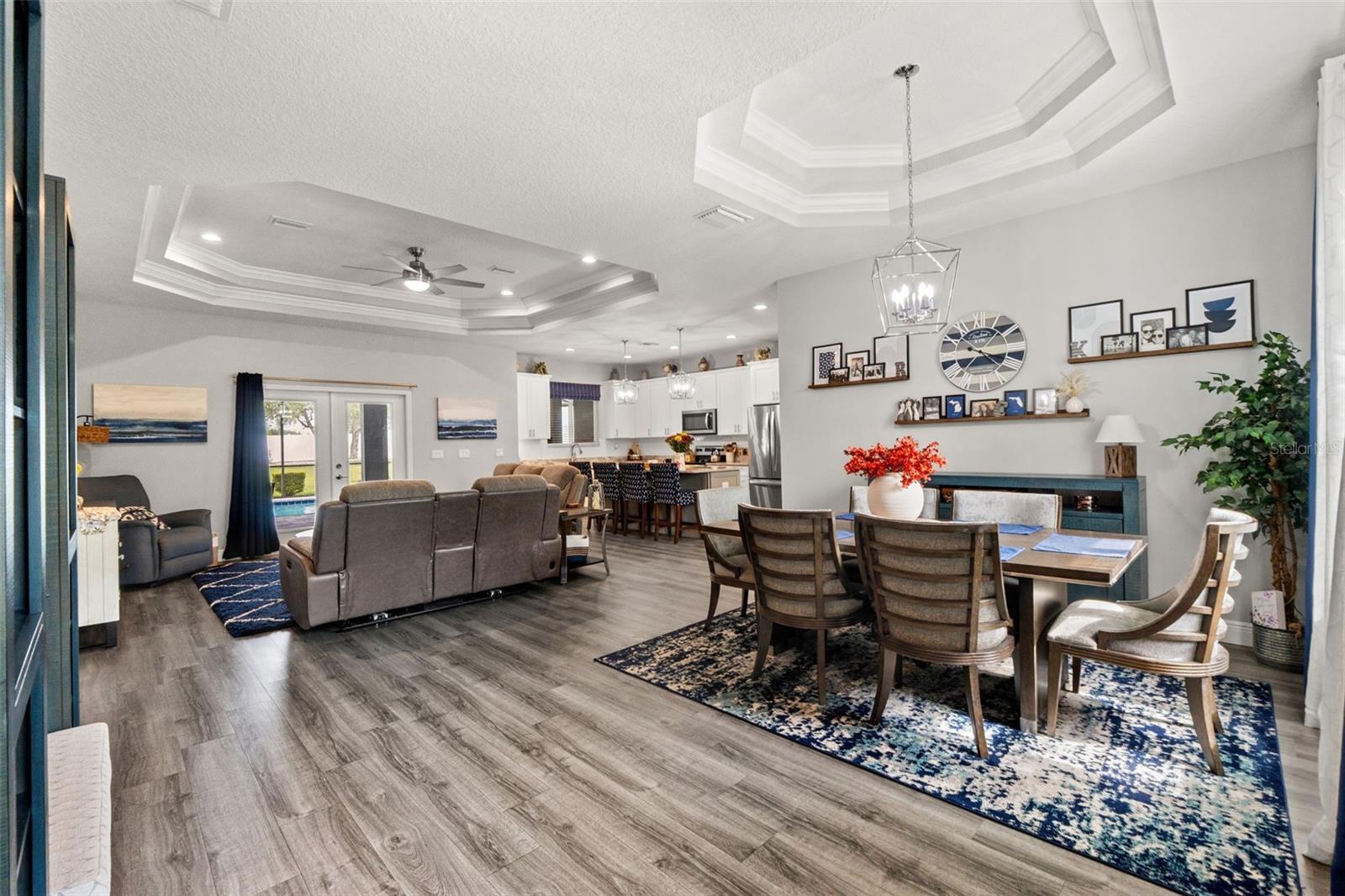 ROYAL HIGHLANDS - Residential