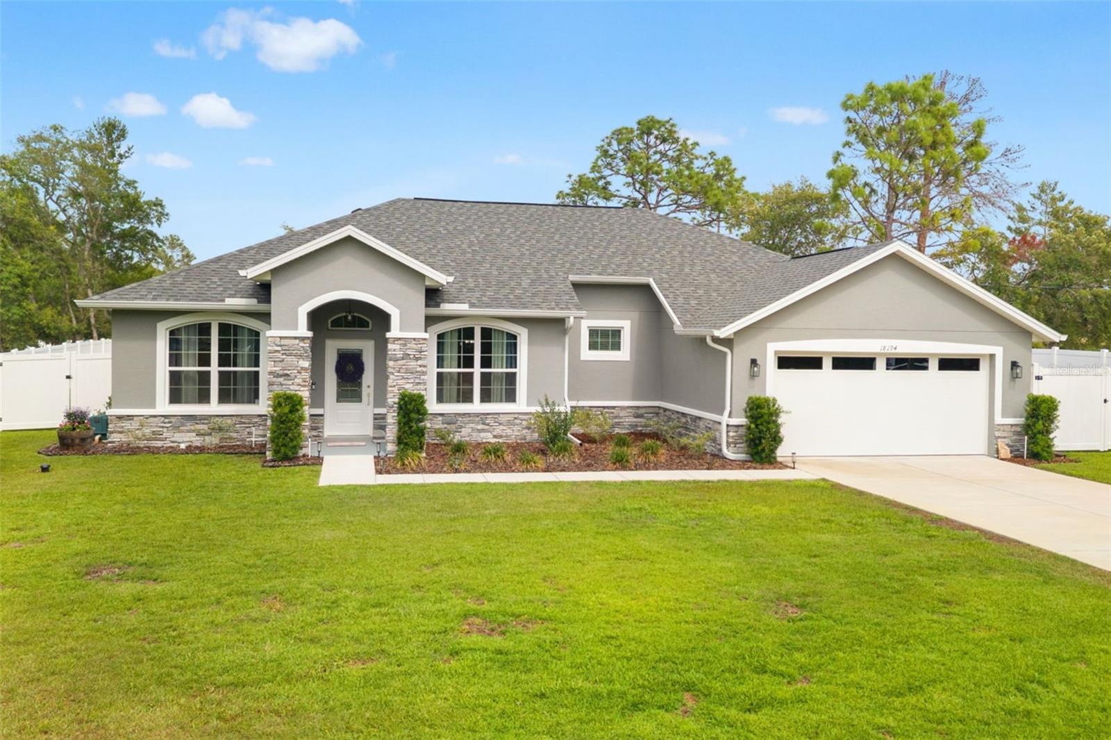 ROYAL HIGHLANDS - Residential