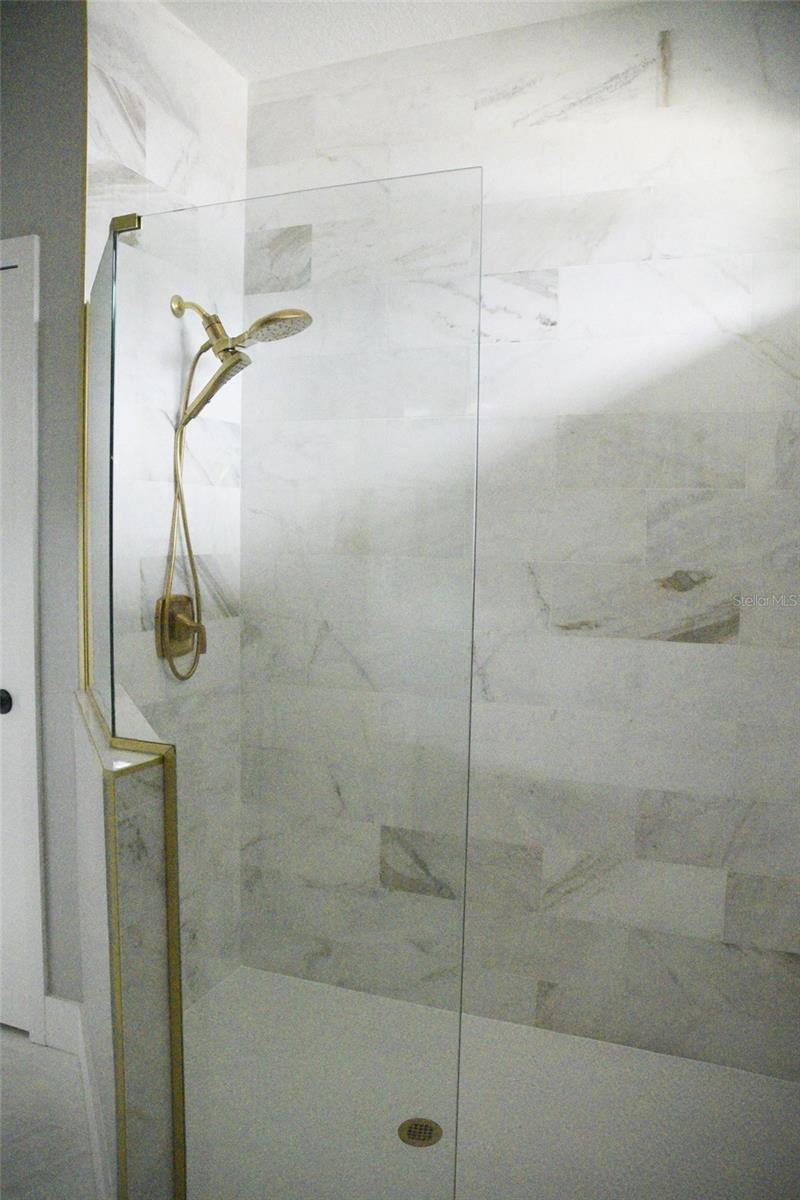 MARION OAKS UN 4 - Residential