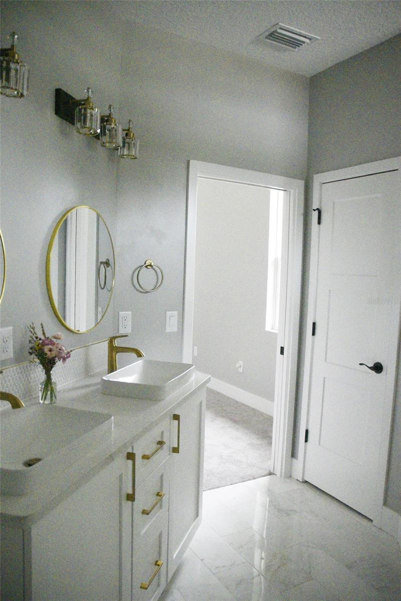 MARION OAKS UN 4 - Residential