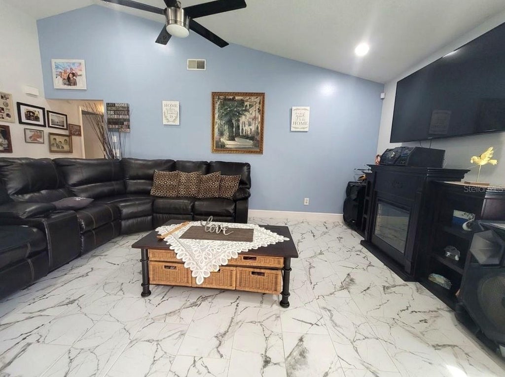 Photo of 2609 Mill Run Boulevard, Kissimmee, FL 34744 (MLS # S5156427)