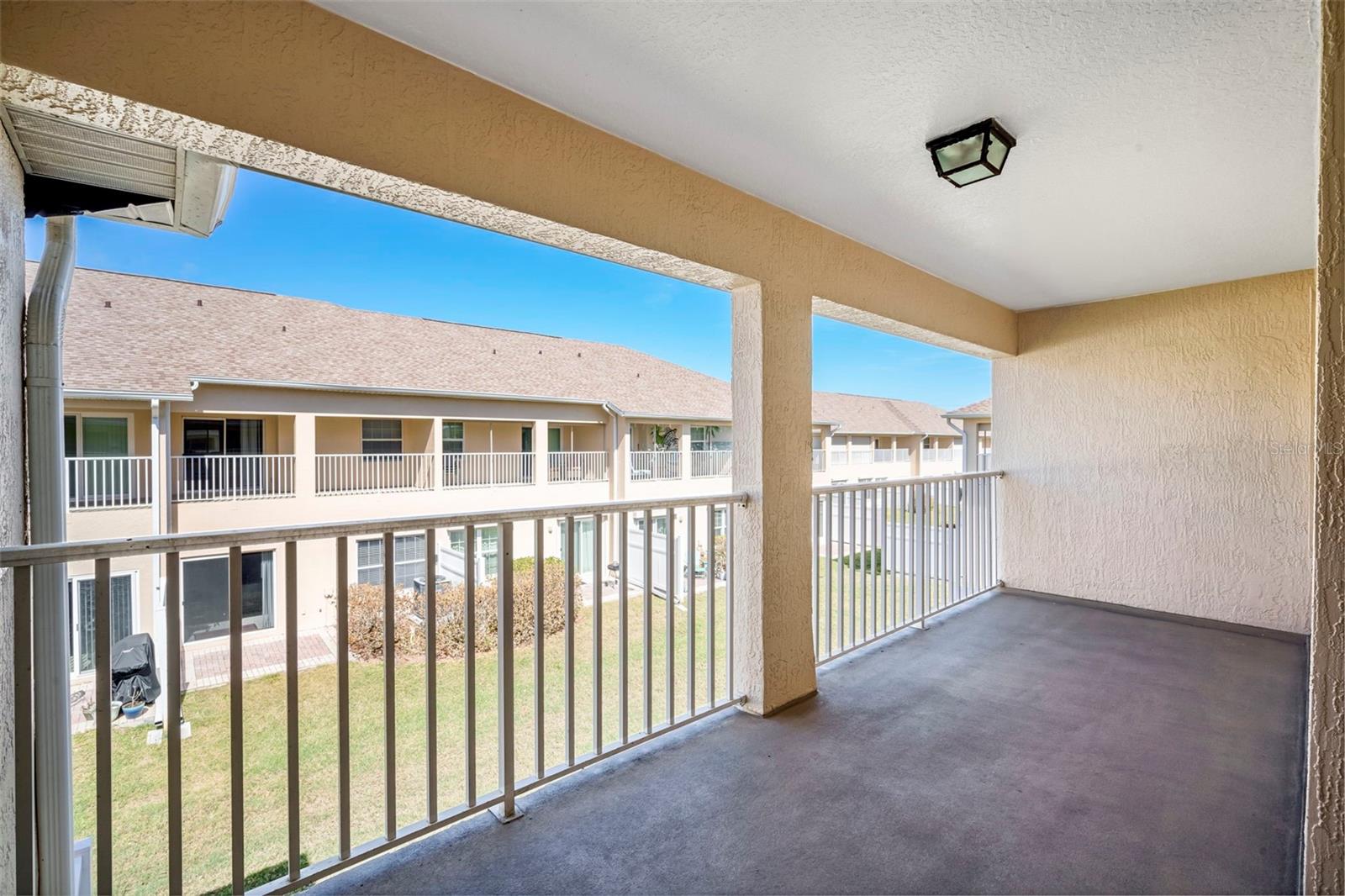 TOWNHOMES/VILLAS/SEA - Residential