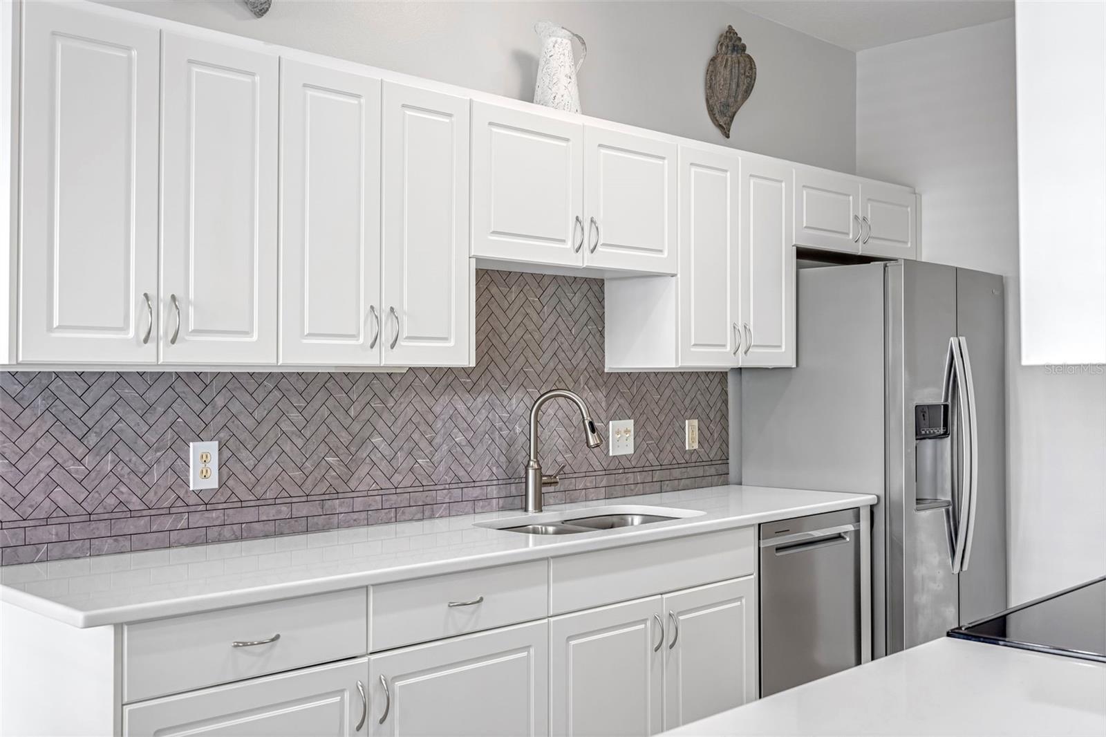 TOWNHOMES/VILLAS/SEA - Residential