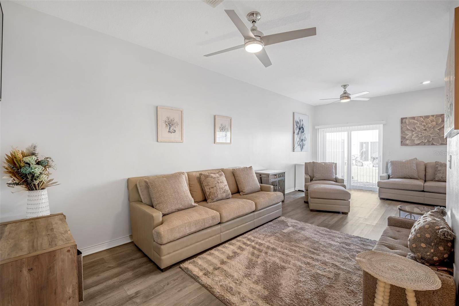 TOWNHOMES/VILLAS/SEA - Residential