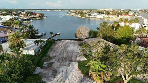 179 BATH CLUB BOULEVARD N NORTH REDINGTON BEACH FL 33708