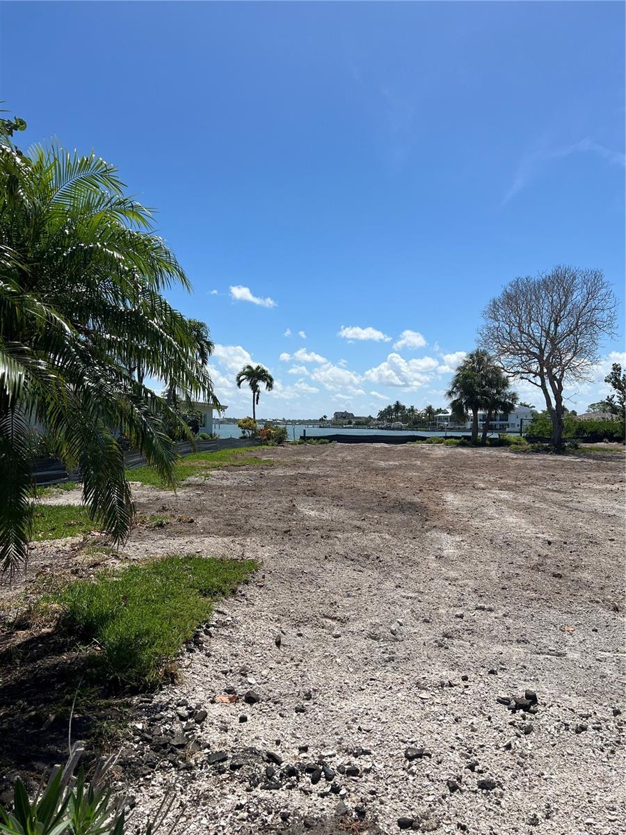 179 BATH CLUB BOULEVARD N