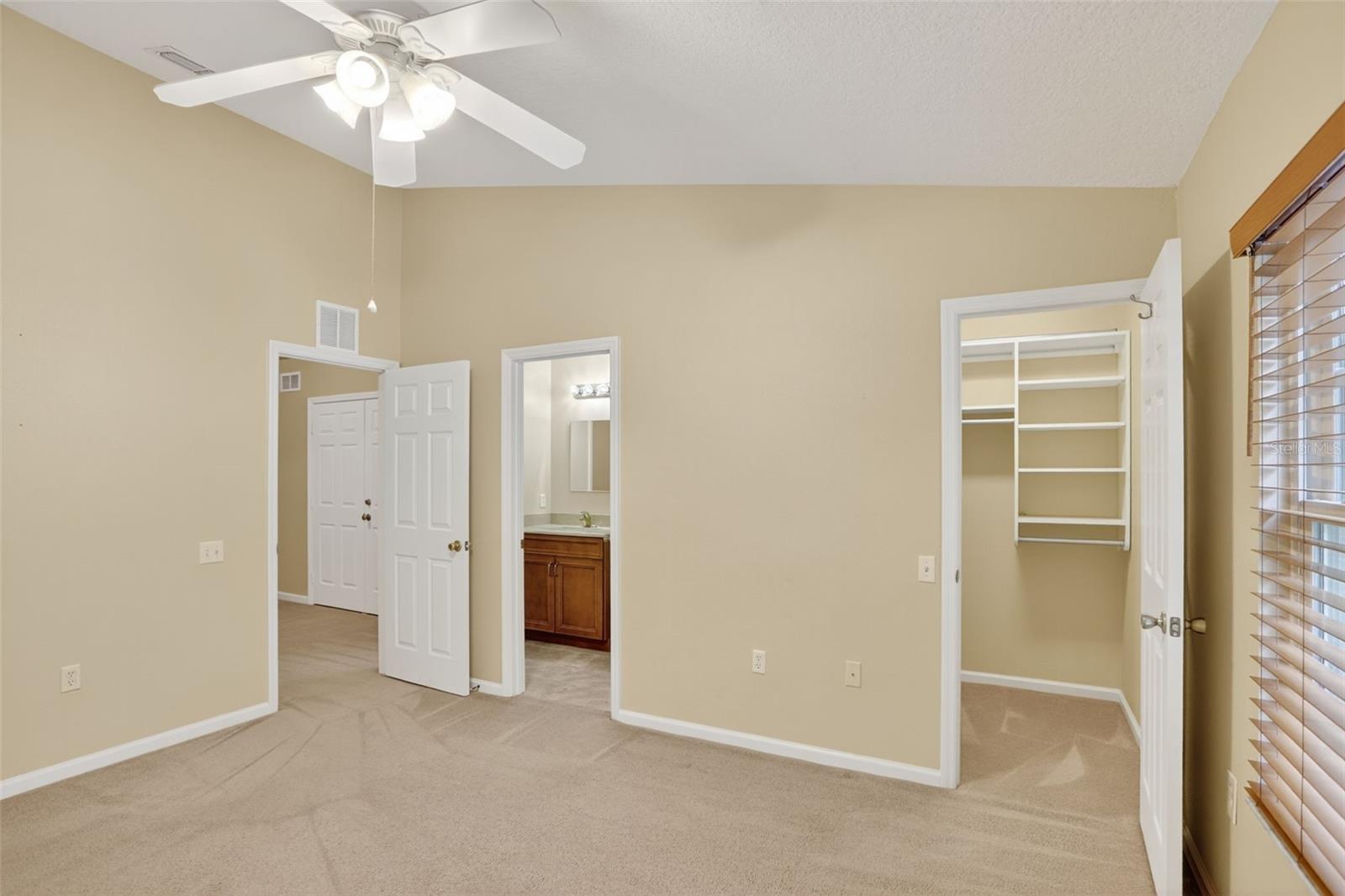 VISTAS AT LAKE HOWELL - Residential