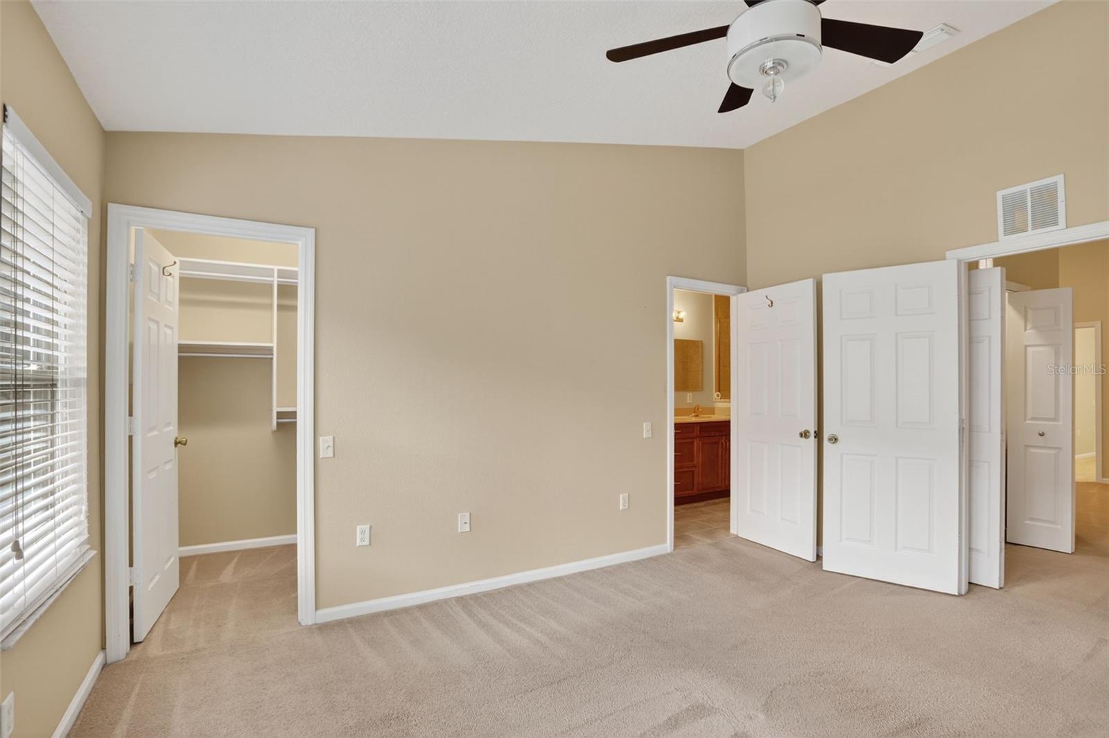 VISTAS AT LAKE HOWELL - Residential