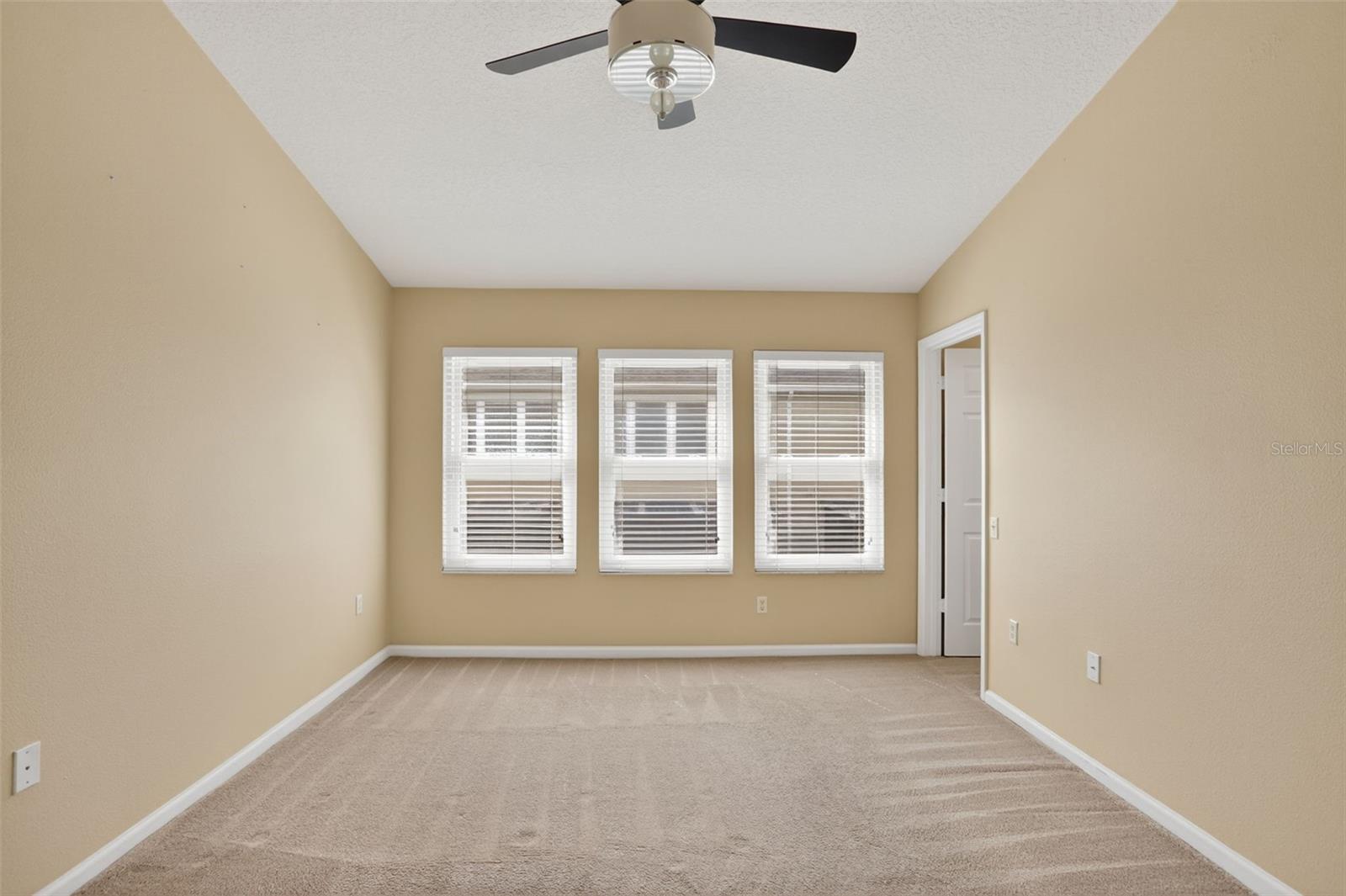 VISTAS AT LAKE HOWELL - Residential