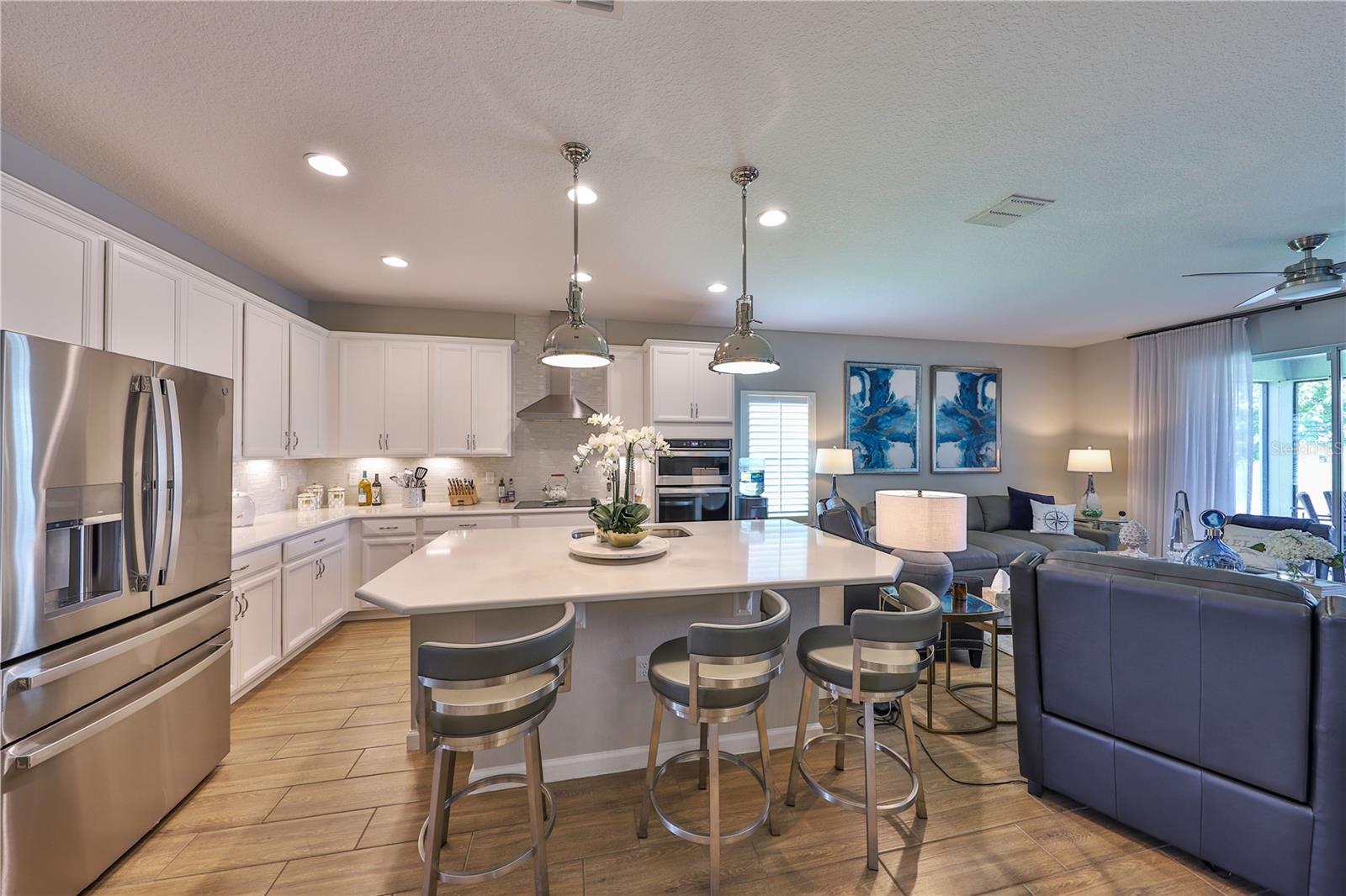 1049 WANDERER DRIVE