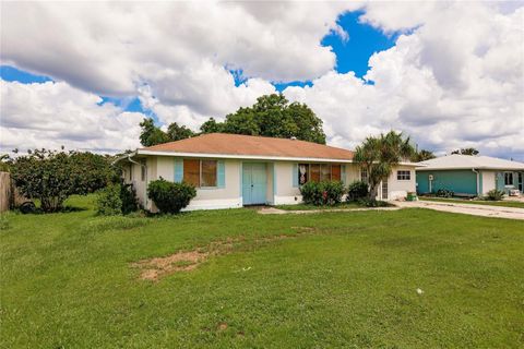 A home in PORT CHARLOTTE