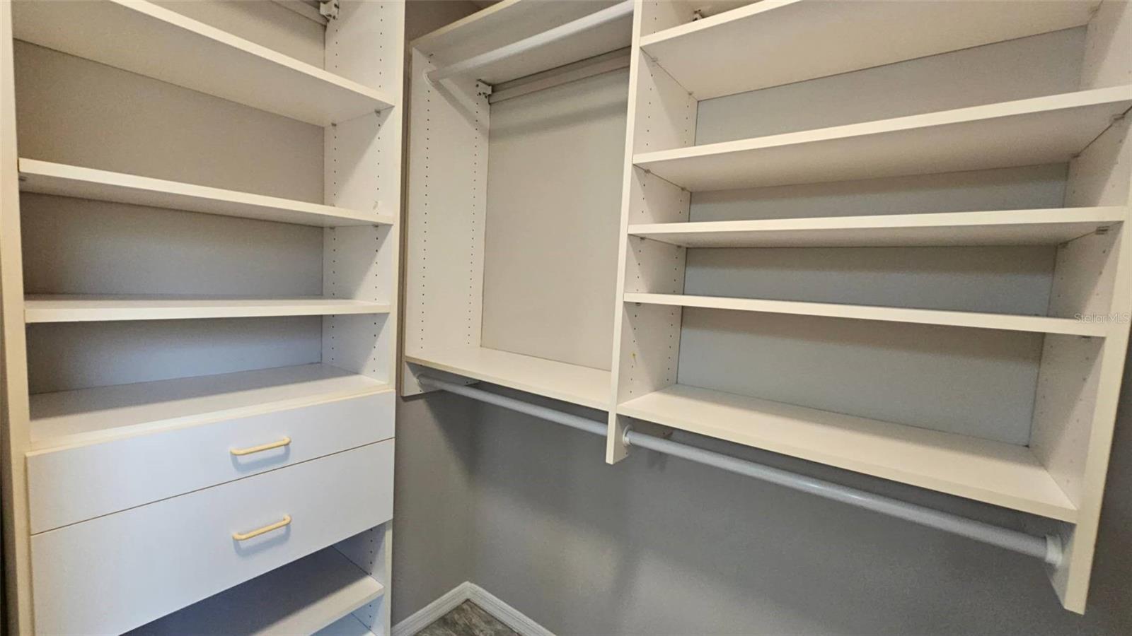 GRANADA VILLAS PH 02 - Residential