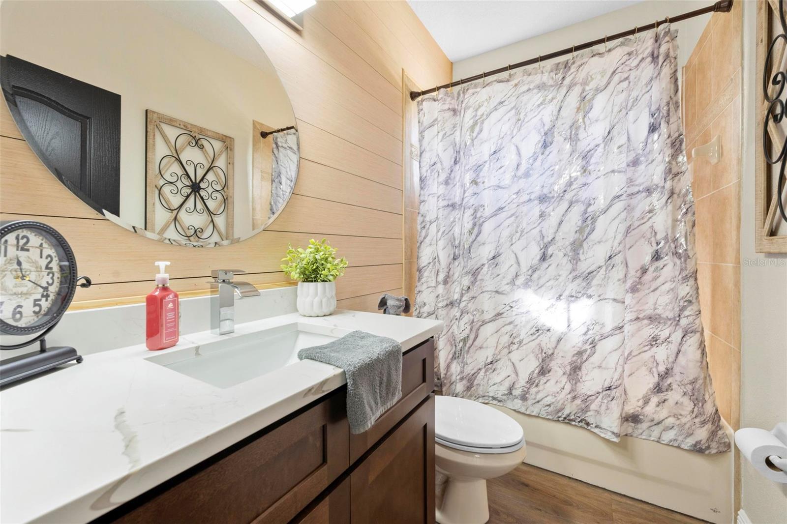 SUNCOAST LAKES PH 01 - Residential