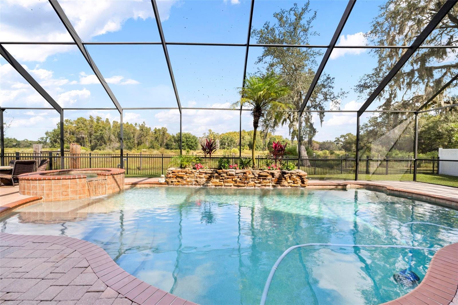 SUNCOAST LAKES PH 01 - Residential