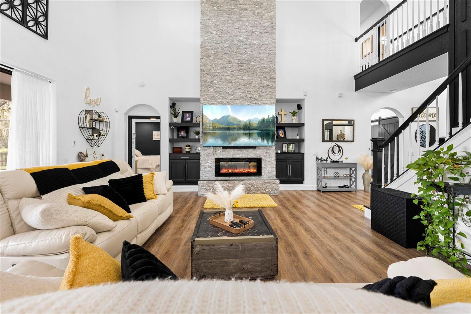 SUNCOAST LAKES PH 01 - Residential