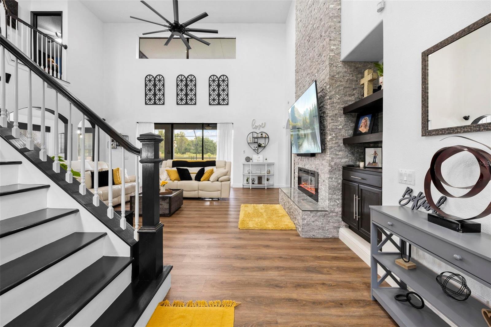 SUNCOAST LAKES PH 01 - Residential