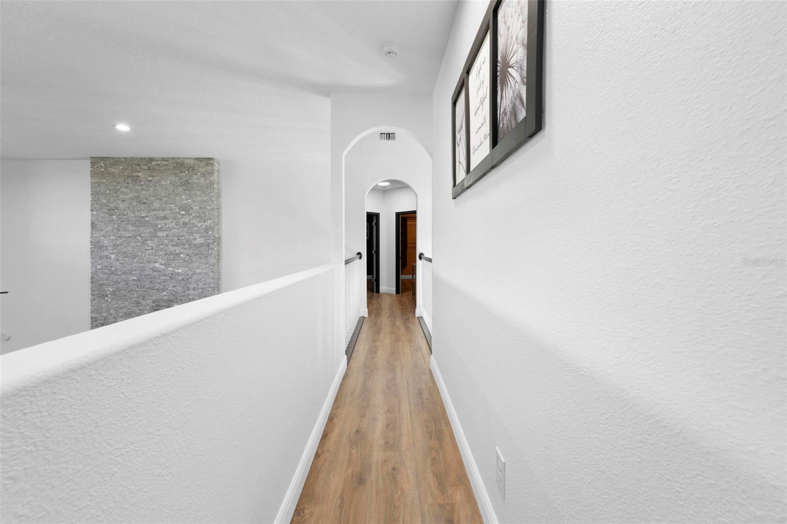 SUNCOAST LAKES PH 01 - Residential