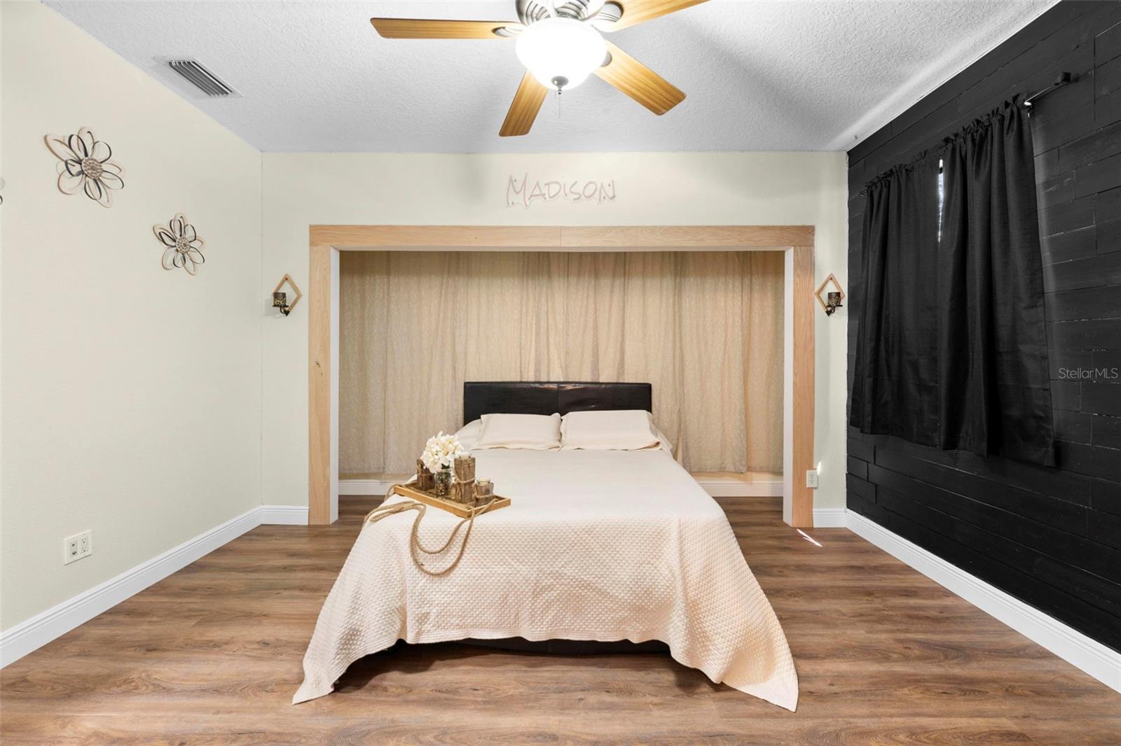 SUNCOAST LAKES PH 01 - Residential