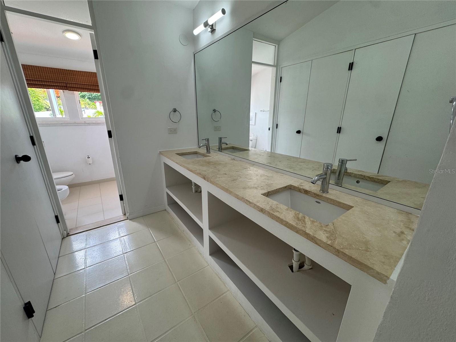 VILLA LAS BRISAS - Residential