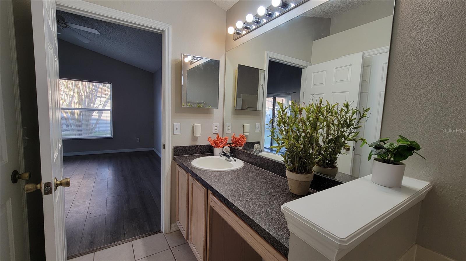 COUNTRY CLUB PARK PH 3 - Residential