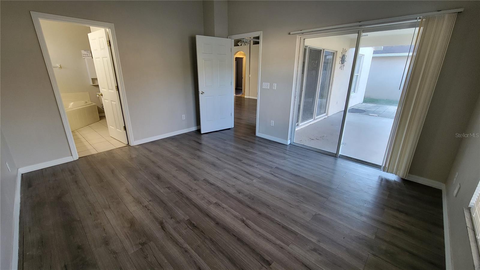 COUNTRY CLUB PARK PH 3 - Residential