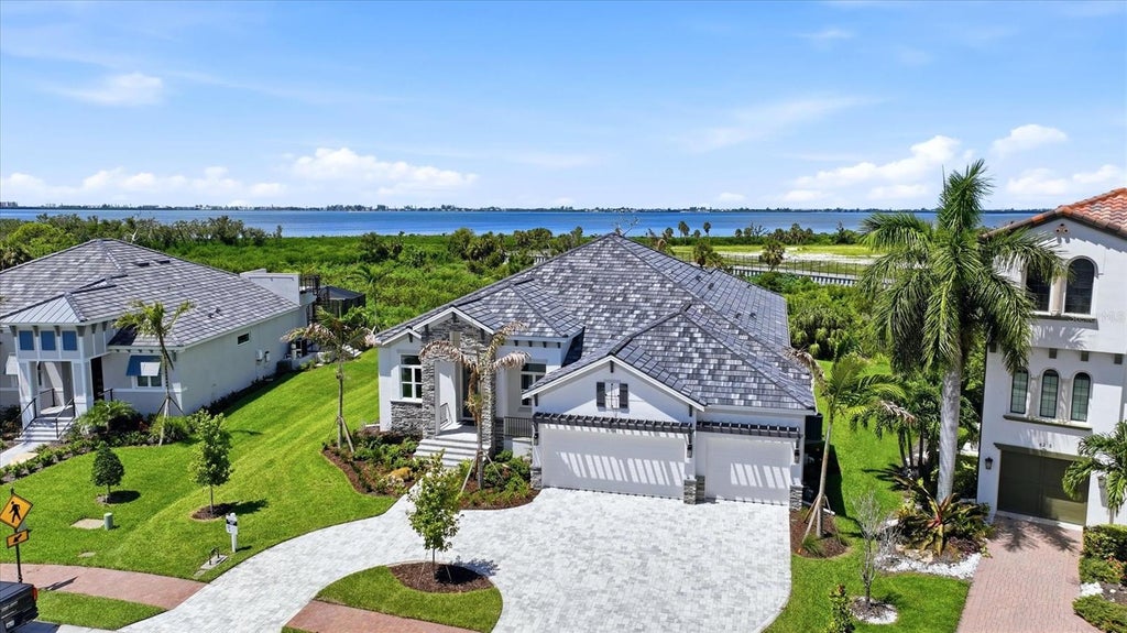Photo of 6264 Champions Row Street, Bradenton, FL 34210 (MLS # A4703171)