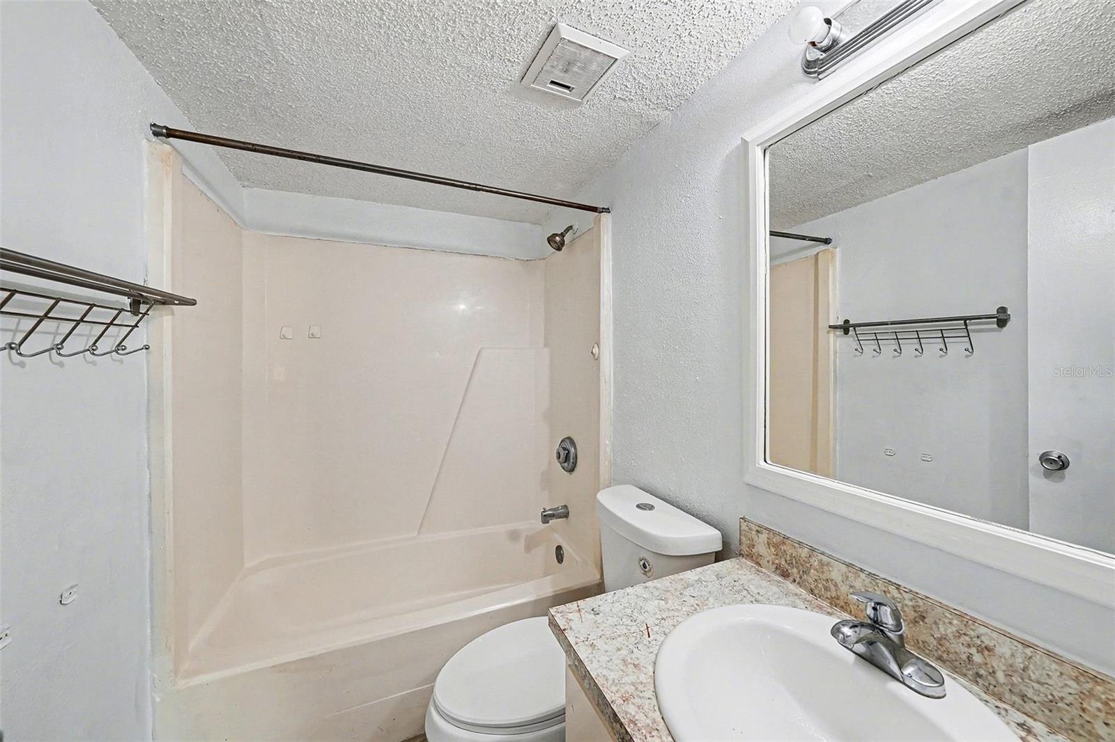 THE HAMPTONS AT BRANDON A CONDO - Residential