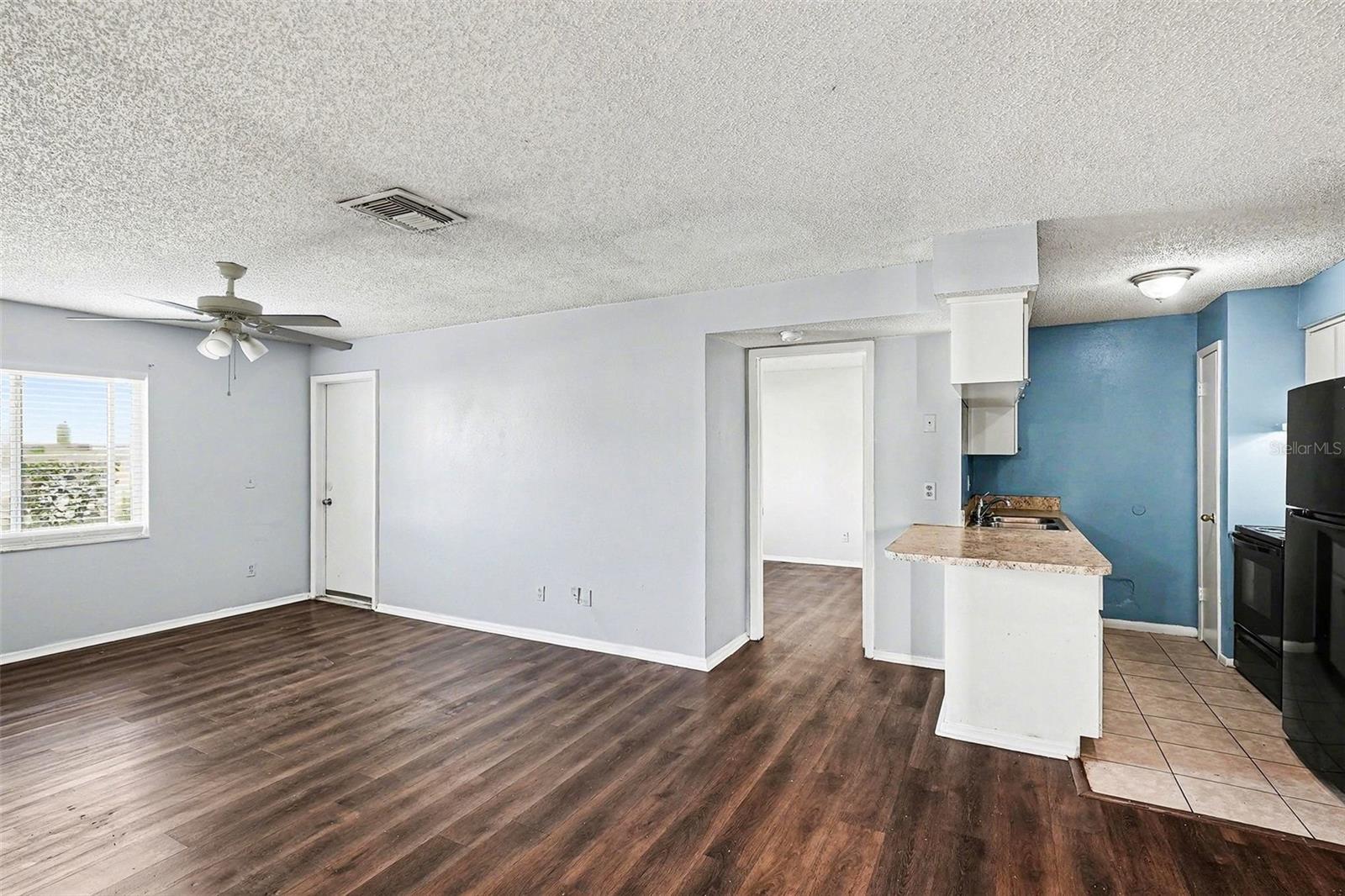 THE HAMPTONS AT BRANDON A CONDO - Residential