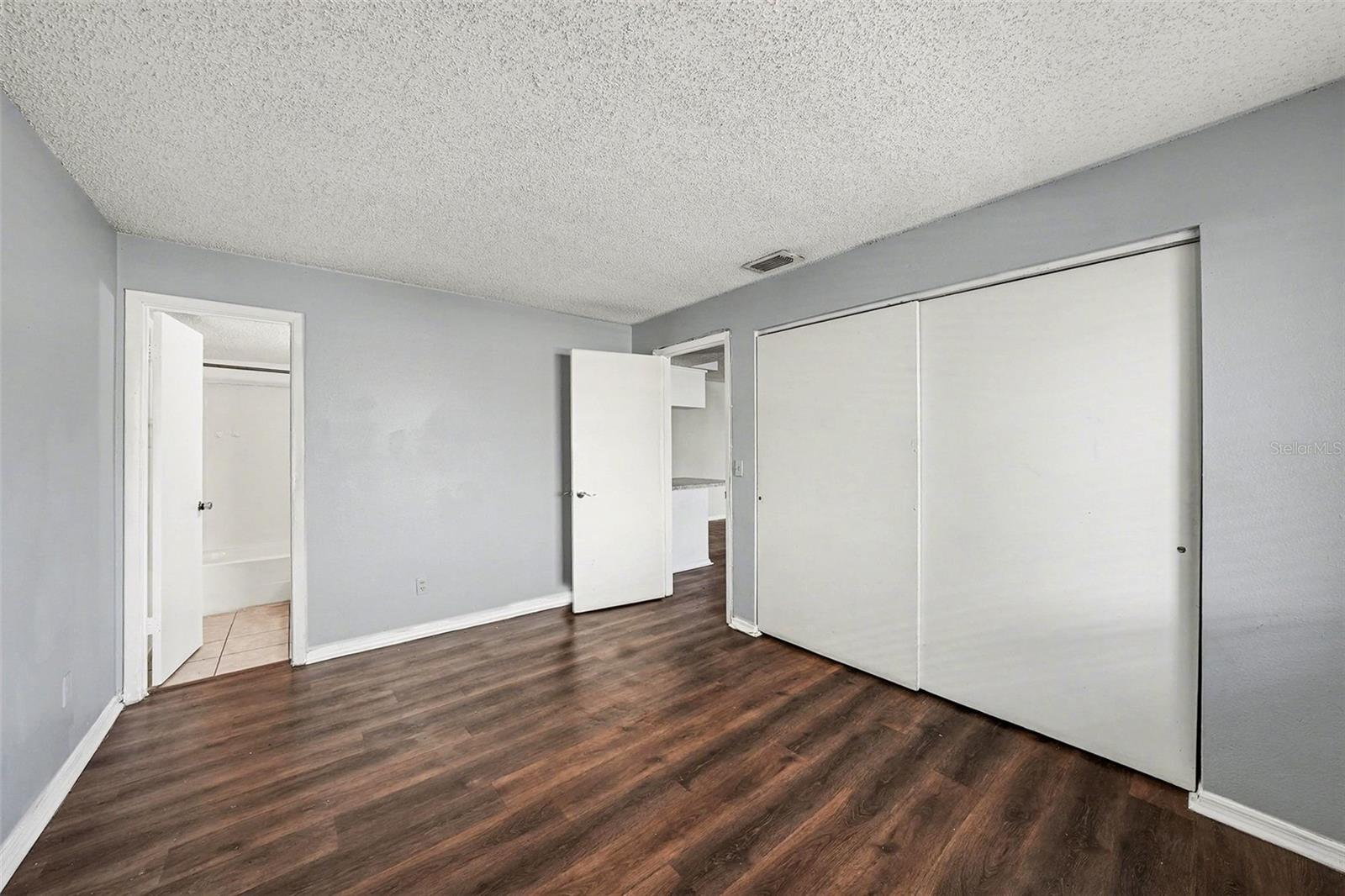 THE HAMPTONS AT BRANDON A CONDO - Residential