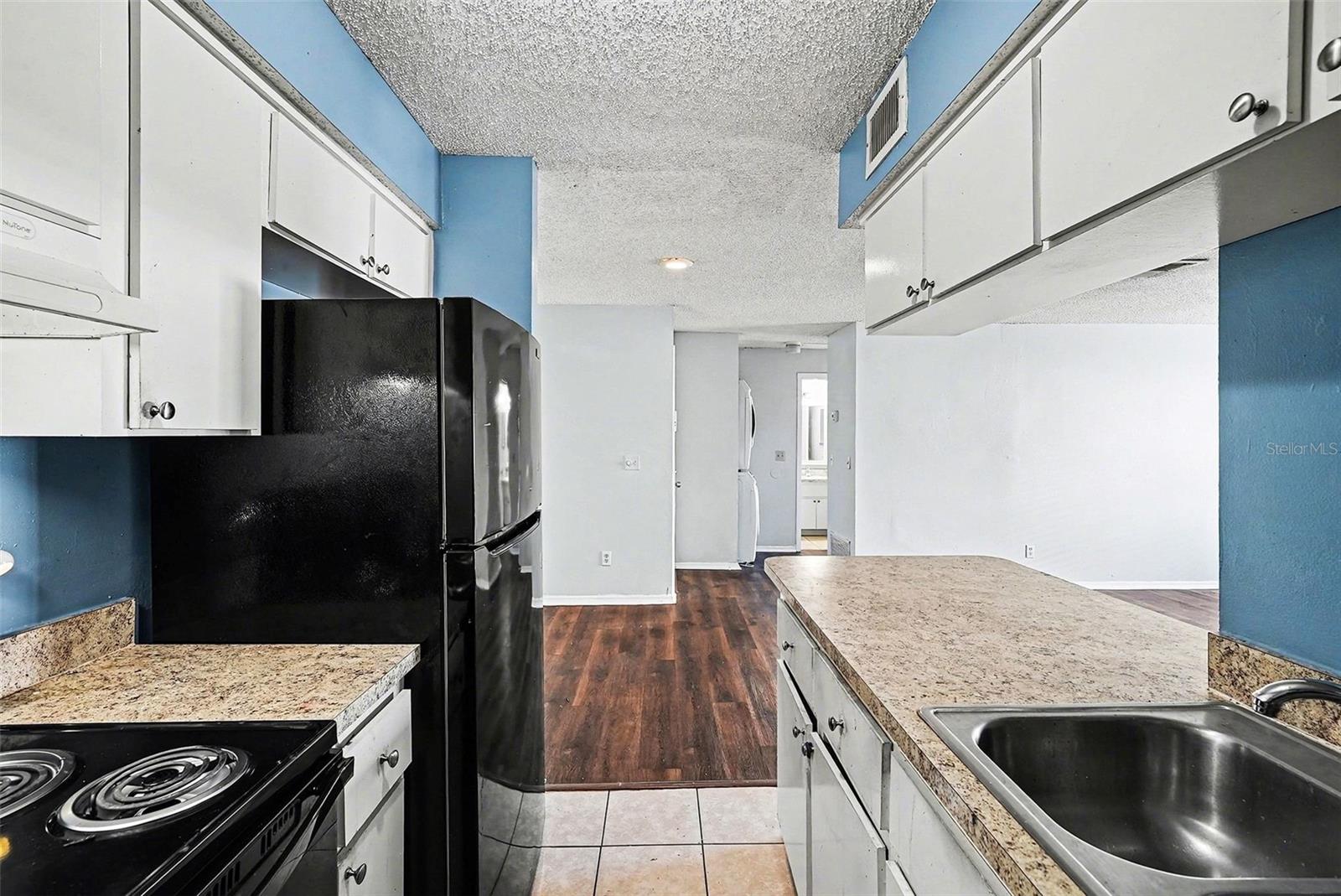 THE HAMPTONS AT BRANDON A CONDO - Residential