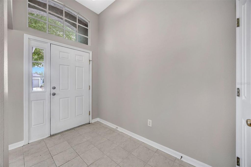 Photo of 6337 Bridgecrest Drive, Lithia, FL 33547 (MLS # TB8493289)