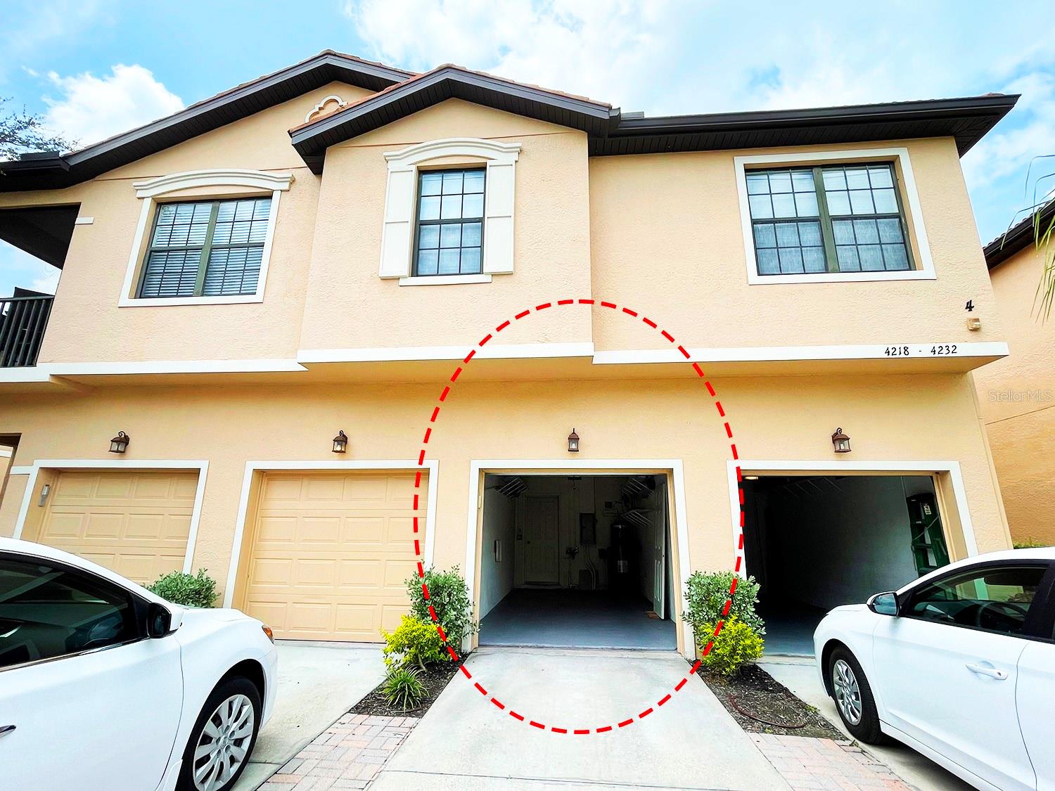 Beautiful Townhouse Style Condo Available Starting 8/1! No carpet inside the unit other than the stair case. Located at the heart of Sarasota City! Very well maintained beautiful 3 bedrooms and 2 full baths Townhouse in Sarasota near Bee Ridge and Honore. Centrally located at the heart of Sarasota with easy access to Downtown Sarasota, Siesta Key Beach, the UTC mall, and Sarasota Airport. Within the best school district of Ashton Elementary, Sarasota Middle School. This second-floor unit has direct access to a one-car garage and one-car parking on the driveway. The washer & Dryer are in the unit. Brand new AC system installed 2024; new Dryer and new microwave. Newer and spotless Stainless steel appliances, central AC & Heating. No issues during all the major hurricanes in the past years. Wood flooring throughout. Nice quiet balcony facing the beautiful preserve view. Gated safe community for you and your family.
Credit check and income verification are required for all applicants. Tenant credit score of 700+ and 3X income required.