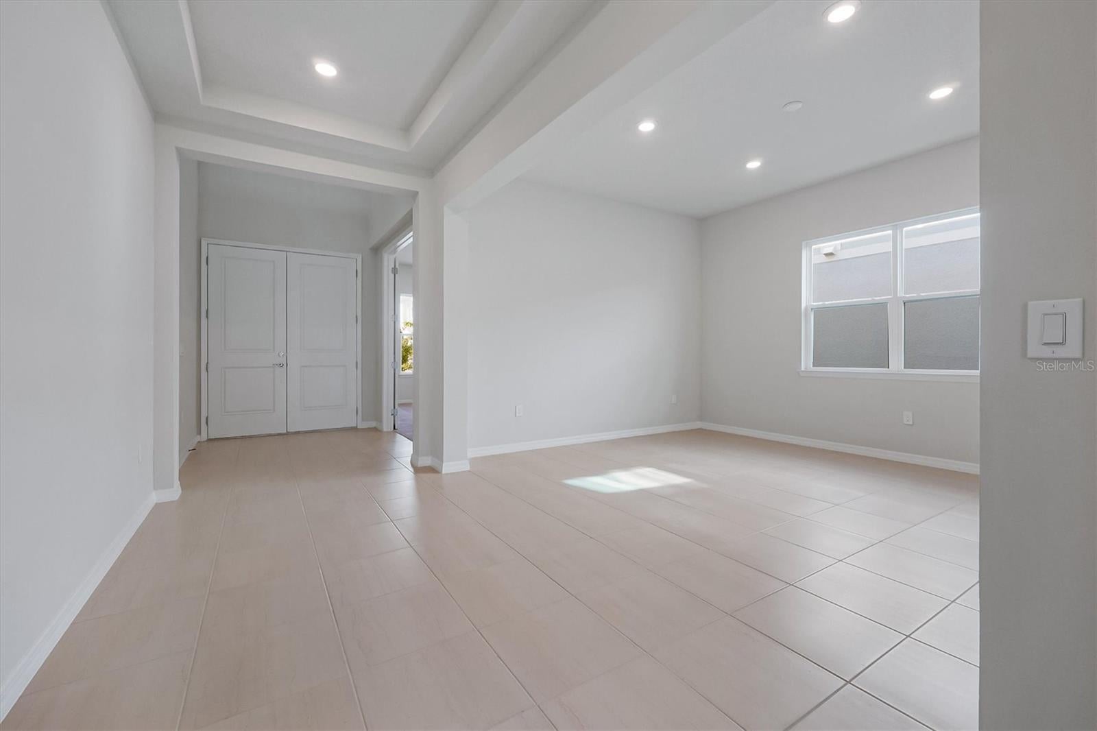 8399 PARK CLIFF WAY