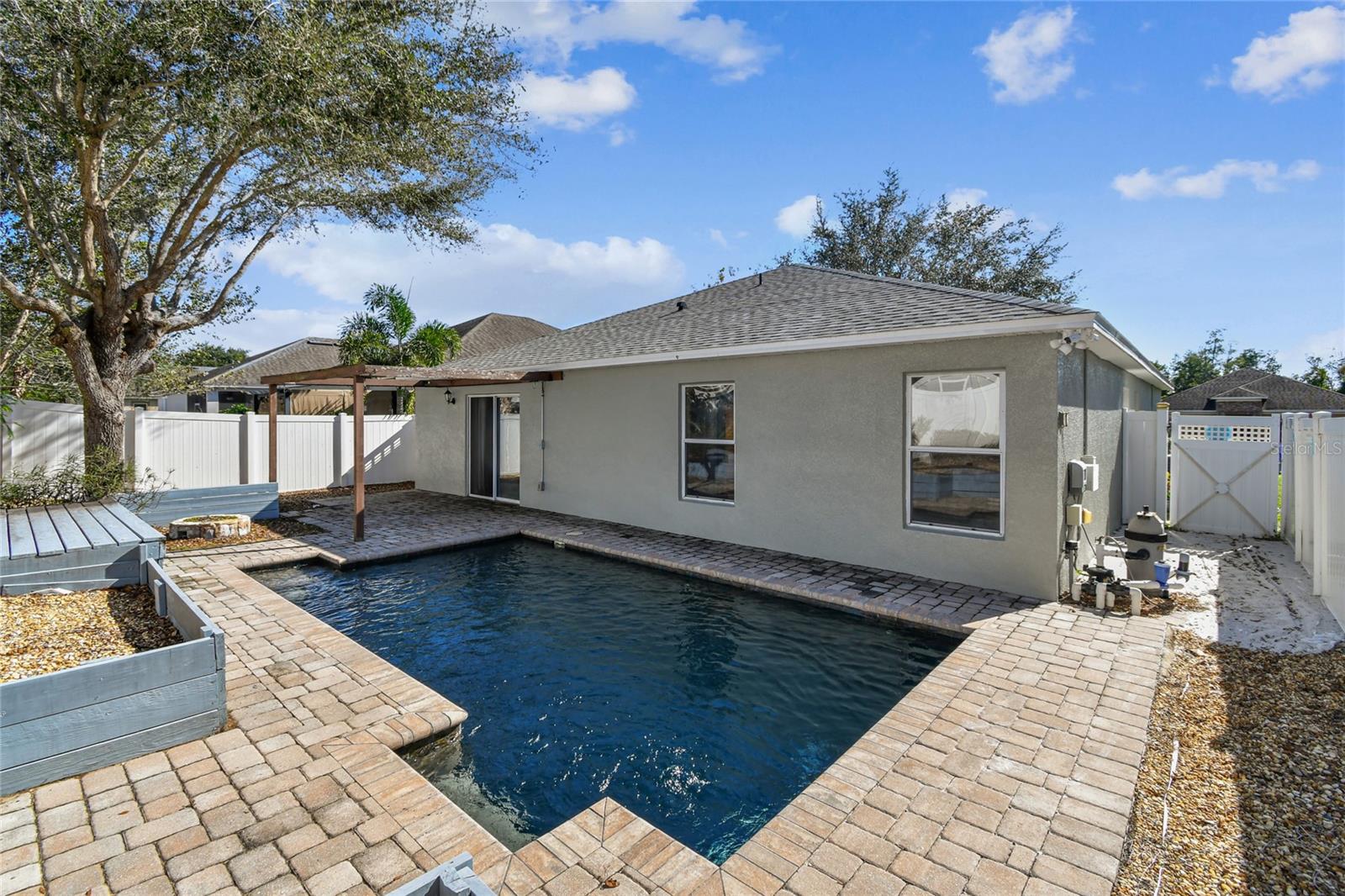 TAVARES MARTINS GROVE - Residential