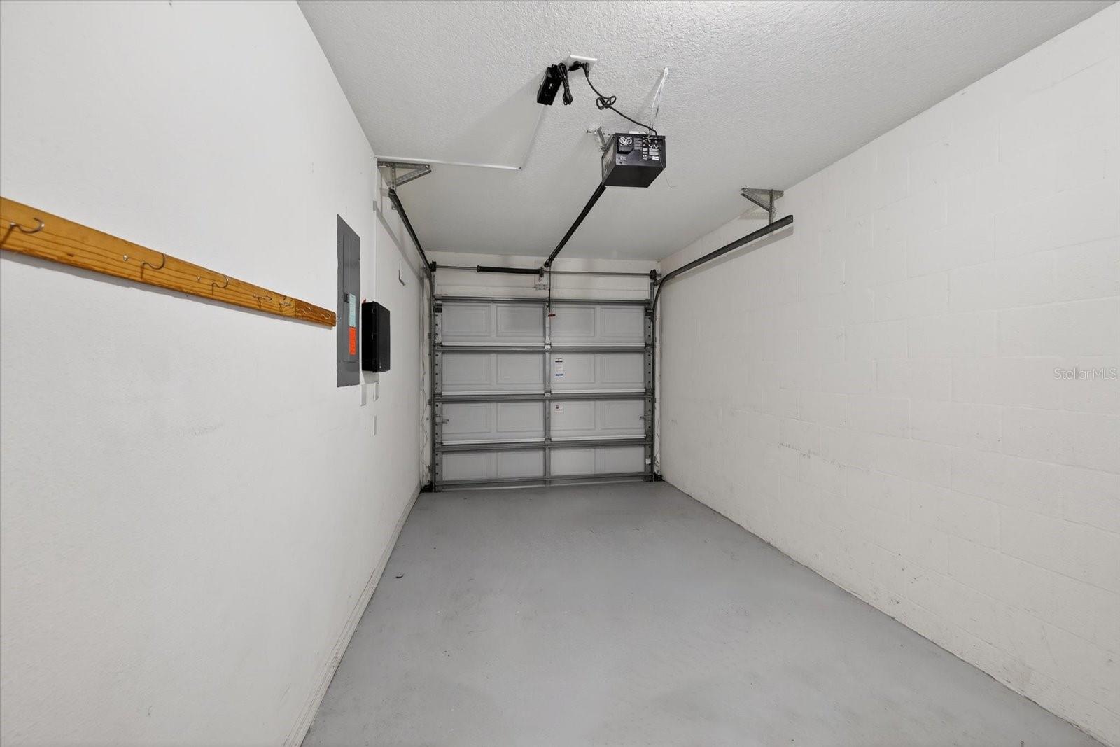 EDGEWATER AT LAKE BRANDON-PART - Residential