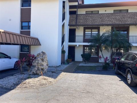 Photo of 6002 Oak Creek Lane #1925, Bradenton, FL 34210 (MLS # A4682034)