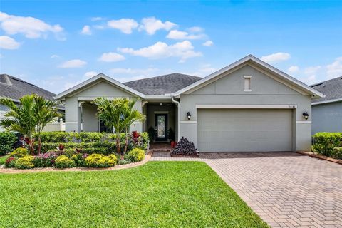 Photo of 4051 Prairie Reserve Boulevard, Orlando, FL 32824 (MLS # O6308437)