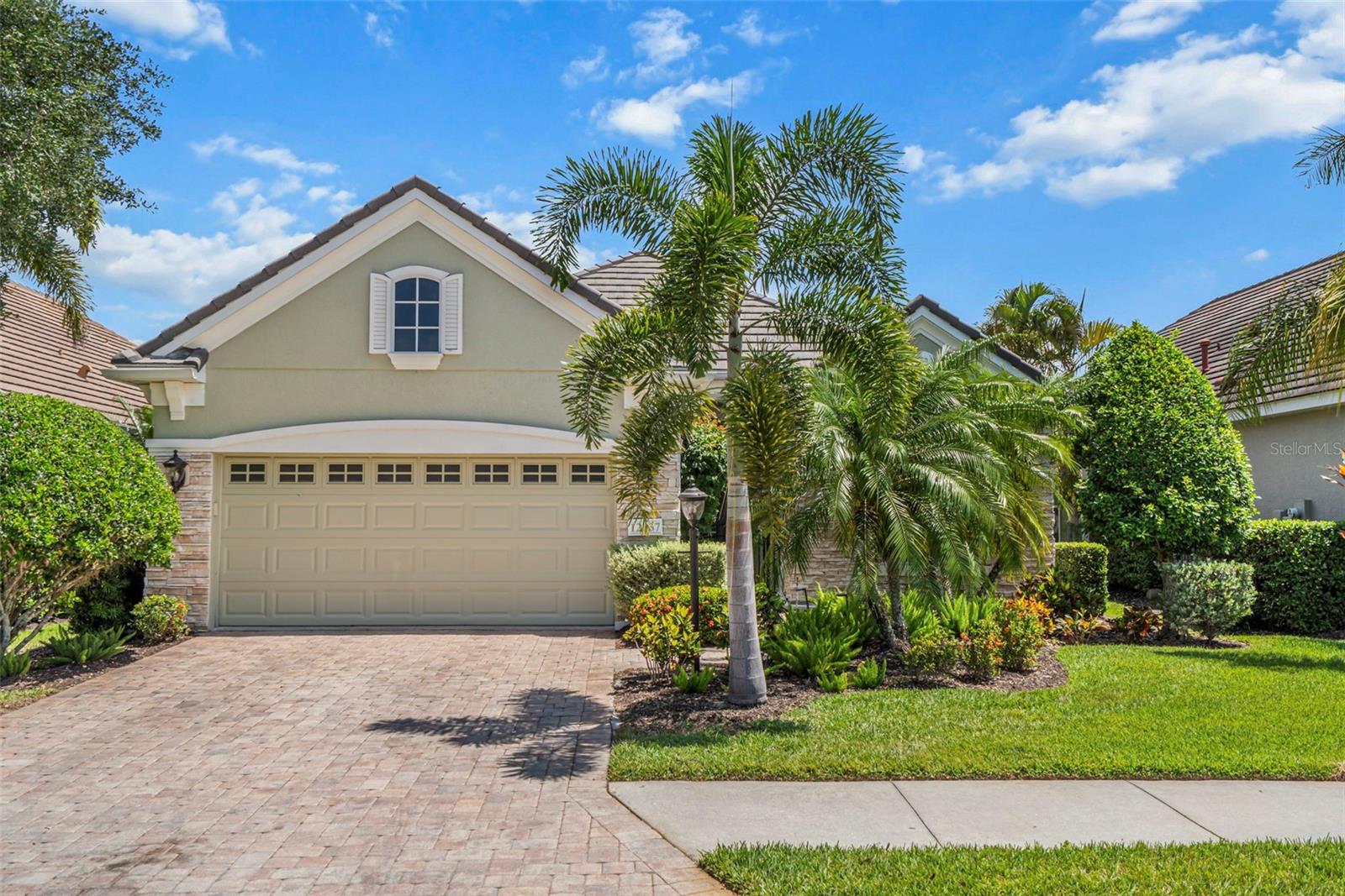 12037 THORNHILL COURT
