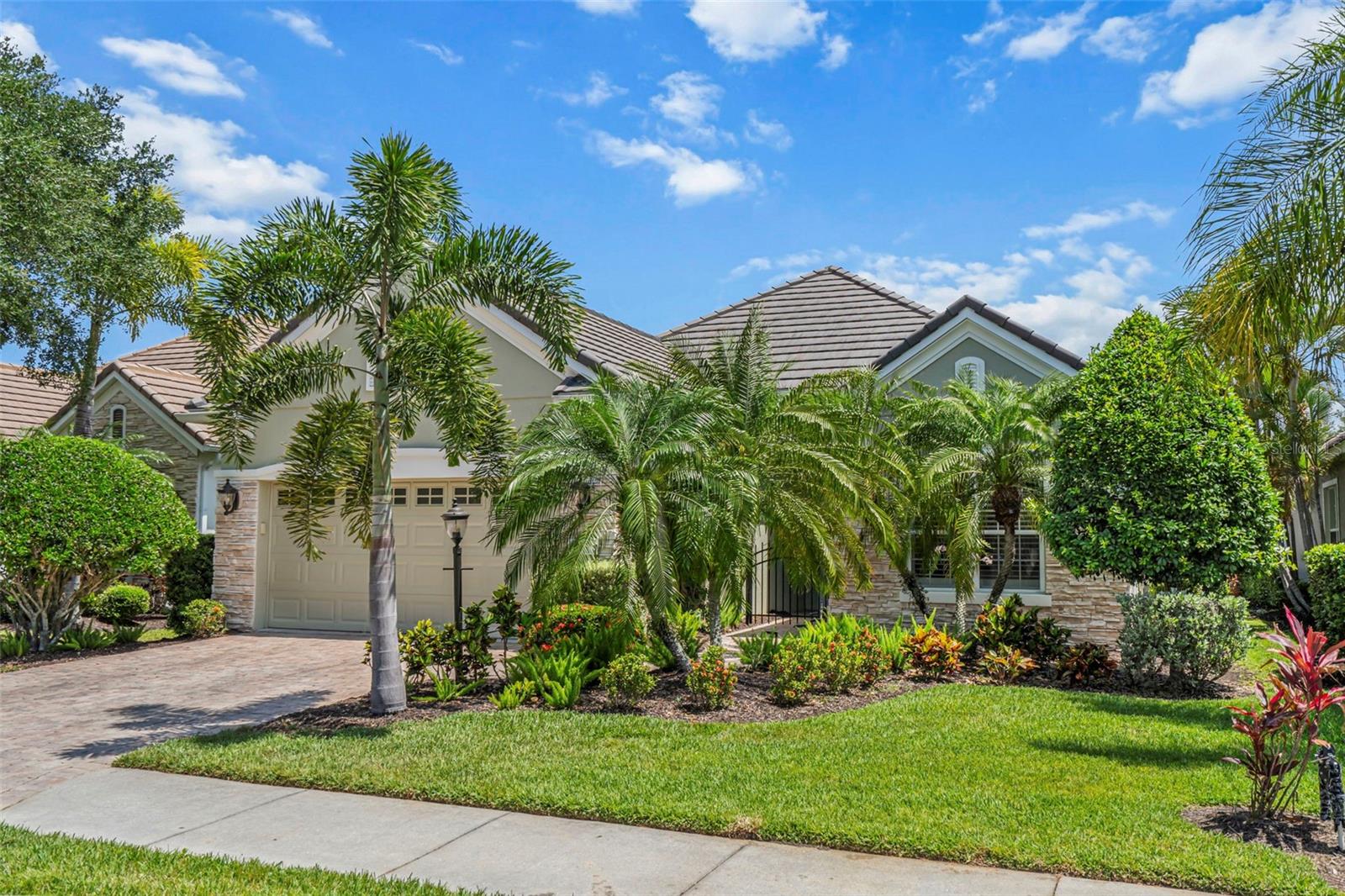 LAKEWOOD RANCH COUNTRY CLUB VILLAGE EE 3A-3C - Residential