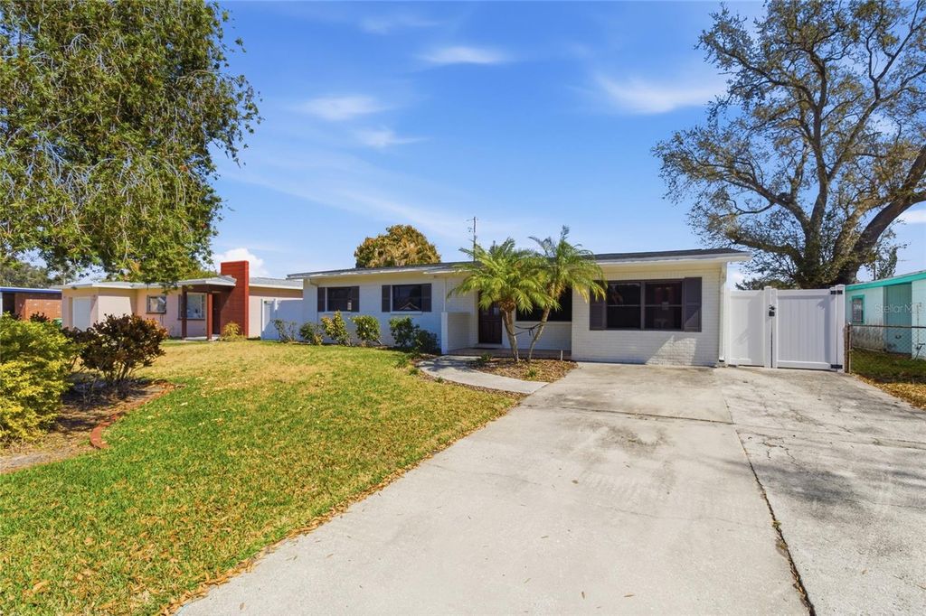 Photo of 4511 N Lincoln Avenue, Tampa, FL 33614 (MLS # TB8475977)