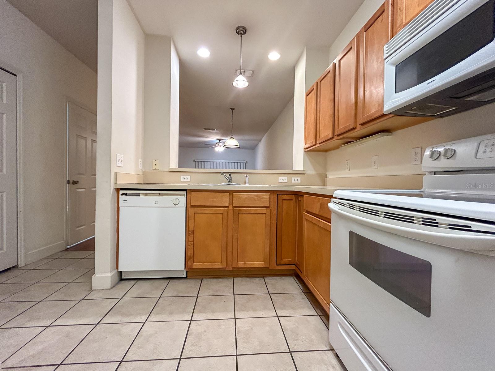 885 NW 21ST AVENUE 885