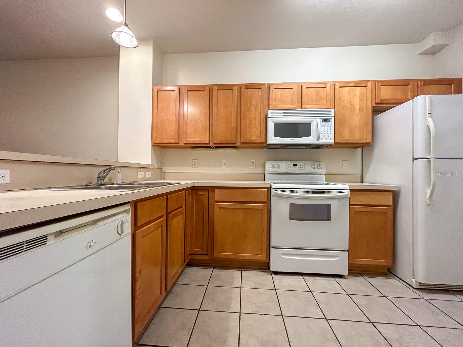 885 NW 21ST AVENUE 885